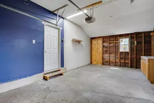 35 Sherwood St, Chicopee, MA 01013 - Photo 28