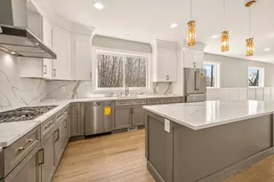 11 Falcon Dr, Shrewsbury, MA 01545 - Photo 6