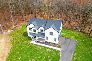 11 Falcon Dr, Shrewsbury, MA 01545 - Photo 2