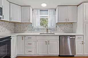 181 Central St, Rockland, MA 02370 - Photo 4