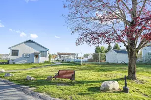 2120 Phillips Rd, New Bedford, MA 02745 - Photo 12