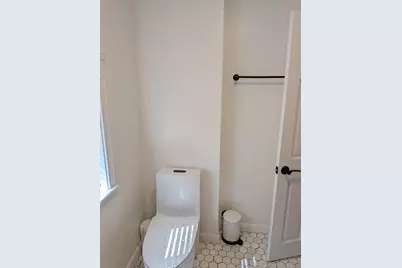 98 Rock Glen Rd, Medford, MA 02155 - Photo 18