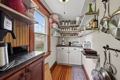 156 South St, Chicopee, MA 01013 - Photo 6