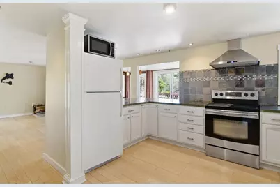 153 Shoreline Dr, West Brookfield, MA 01585 - Photo 6