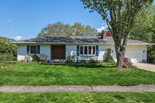 35 Chestnut Hill, South Hadley, MA 01075 - Photo 1