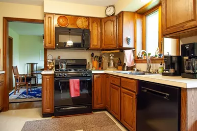 305 Strong St, Amherst, MA 01002 - Photo 18