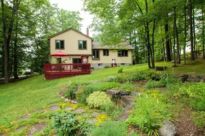 305 Strong St, Amherst, MA 01002 - Photo 4