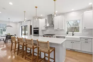 2 Winterberry Cir, Salisbury, MA 01952 - Photo 2