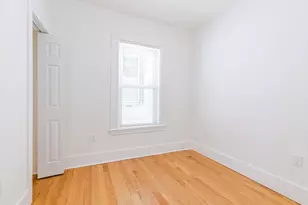 633 E 6th St, Boston, MA 02127 - Photo 8