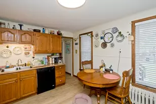 27 Morgan St, Holyoke, MA 01040 - Photo 22