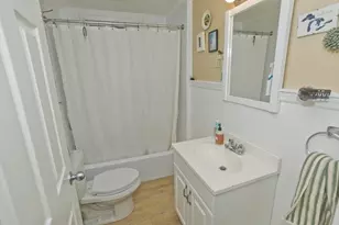 27 Morgan St, Holyoke, MA 01040 - Photo 10