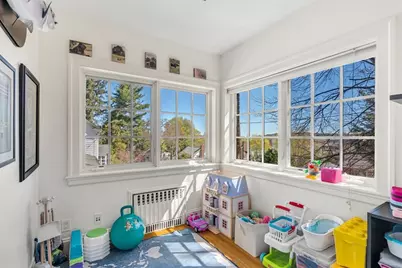 51 Fairfield St, Newton, MA 02460 - Photo 16