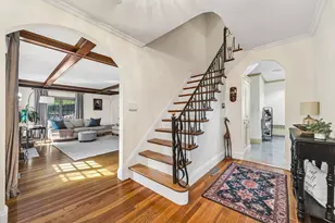 51 Fairfield St, Newton, MA 02460 - Photo 2
