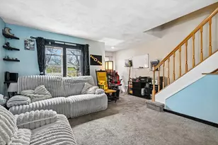 42 Wrentham Rd, Worcester, MA 01602 - Photo 10