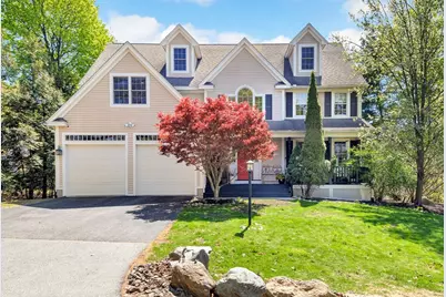 11 Rockland Avenue, Arlington, MA 02474 - Photo 2