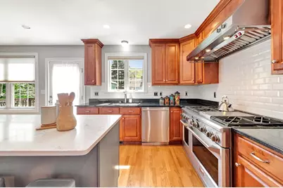 11 Rockland Avenue, Arlington, MA 02474 - Photo 14