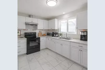 292 Salem #101, Revere, MA 02151 - Photo 6