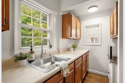 53 Henderson St, Arlington, MA 02474 - Photo 8