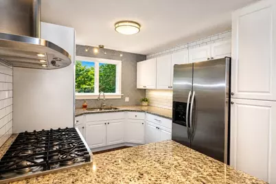 504 Skyline Trl, Chester, MA 01011 - Photo 6