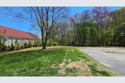 698 Church St #2, Northbridge, MA 01588 - Photo 18