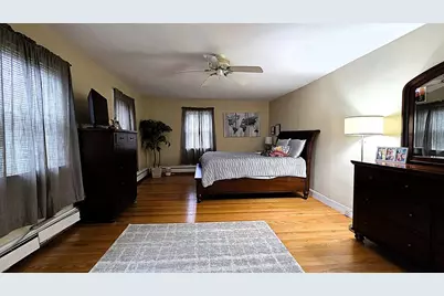 698 Church St #2, Northbridge, MA 01588 - Photo 6