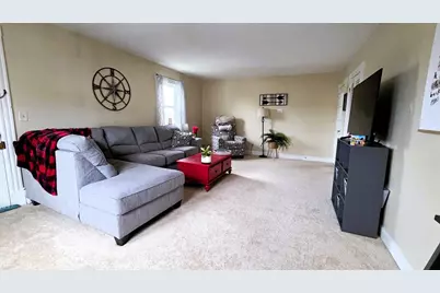 698 Church St #2, Northbridge, MA 01588 - Photo 4
