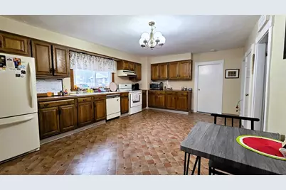 698 Church St #2, Northbridge, MA 01588 - Photo 2
