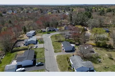 132 Winslow Dr, Stoughton, MA 02072 - Photo 10