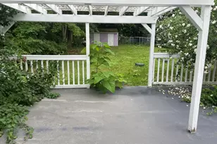 86 Elm St, Swansea, MA 02777 - Photo 10