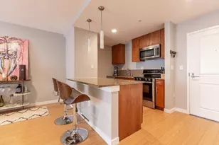16 Miner St, Boston, MA 02215 - Photo 4