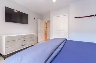 16 Miner St, Boston, MA 02215 - Photo 10