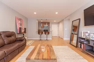 16 Miner St, Boston, MA 02215 - Photo 8