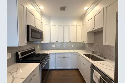 966 Hyde Park Ave #202, Boston, MA 02136 - Photo 4