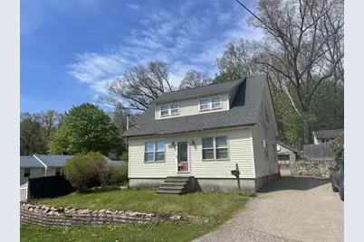 5 Utica Dr, Worcester, MA 01603 - Photo 2