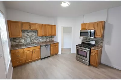 8 Colonial Ave, Boston, MA 02124 - Photo 18
