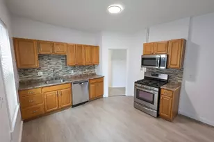 8 Colonial Ave, Boston, MA 02124 - Photo 18