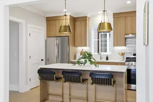 30 Waverly Ave, Everett, MA 02149 - Photo 10