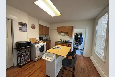 71 W Wyoming Ave #1, Melrose, MA 02176 - Photo 2