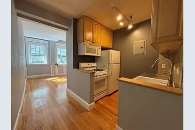 2001 Commonwealth Ave #2, Boston, MA 02135 - Photo 4