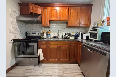 33 Jefferson St #1, Cambridge, MA 02141 - Photo 2