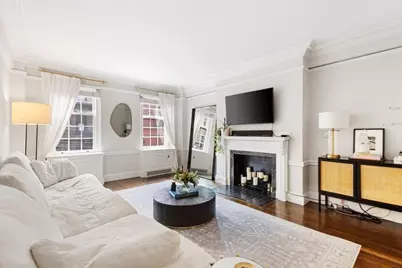 180 Commonwealth Ave #7, Boston, MA 02116 - Photo 2