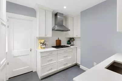 180 Commonwealth Ave #7, Boston, MA 02116 - Photo 8