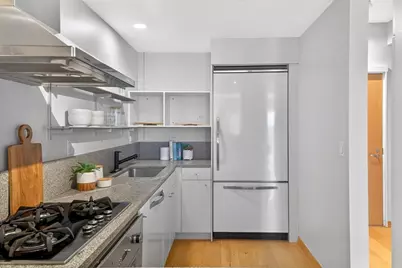 25 Channel Center St #1107, Boston, MA 02210 - Photo 16
