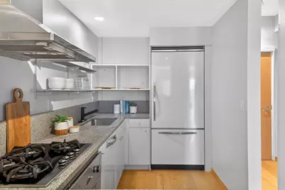 25 Channel Center St #1107, Boston, MA 02210 - Photo 16
