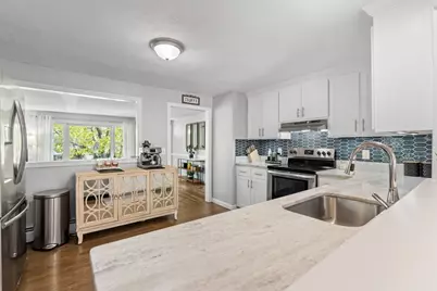 6 Glen Road, Peabody, MA 01960 - Photo 8