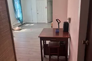 49 Fremont St, Springfield, MA 01105 - Photo 6