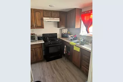 49 Fremont St, Springfield, MA 01105 - Photo 10