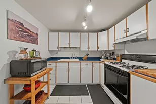 25 Pinedale Rd, Boston, MA 02131 - Photo 10