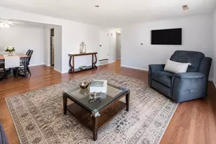 16 Kingswood, Abington, MA 02351 - Photo 2
