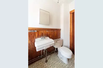 18 Pearl St, Webster, MA 01570 - Photo 32